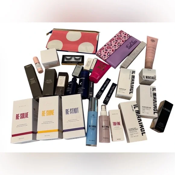 COACH + COSMETICS Mystery Beauty & Skincare Discovery Bundle - Picture 5 of 6
